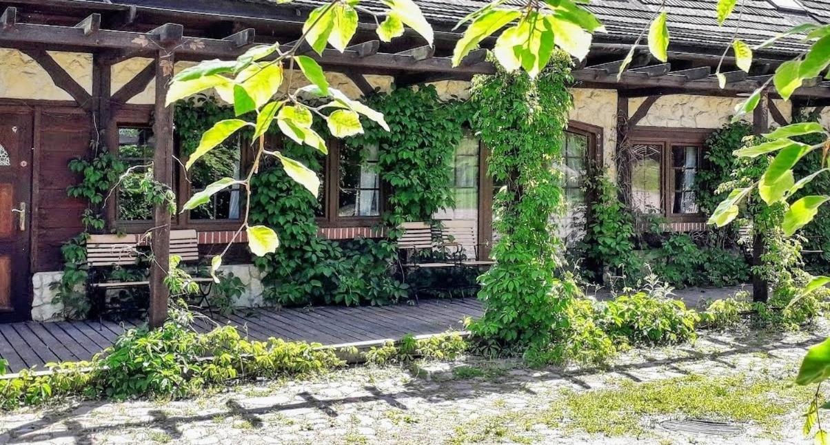 Tamarynowa Osada - Kraina Udanego Wypoczynku Vila Lowyn Exterior foto
